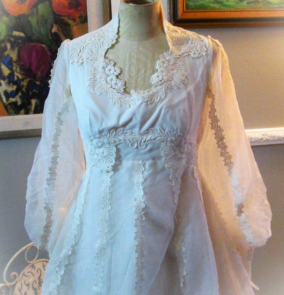 Vintage 1970's Wedding Gown - image 2