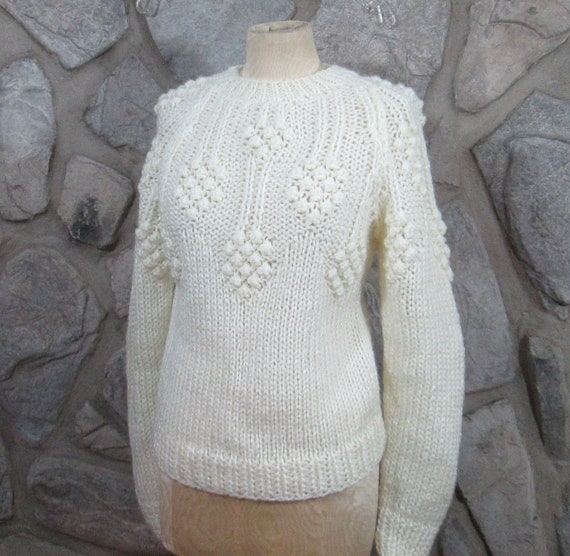 Vintage 1960's Cream Bobble Pattern Sweater - image 1