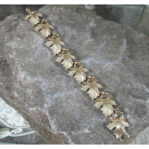 Vintage Lisner Gold Tone Sycamore Leaf Bracelet