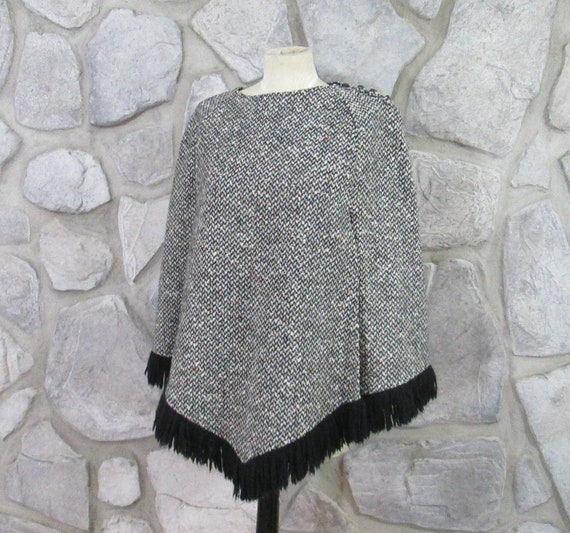 Vintage 1970s Black Tweed Poncho - Etsy Vintage 1970s Black Tweed Poncho - Etsy