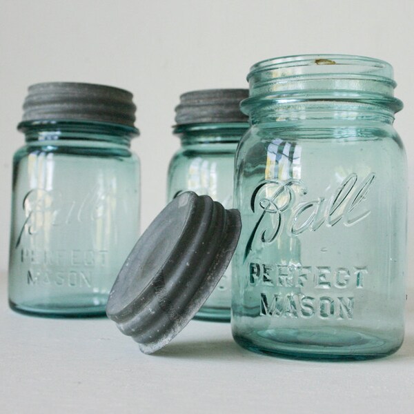 Antique Aqua Blue Ball Perfect Mason Jar Set w/ Matching Zinc Lids 10, 8, 4