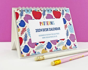 2024 Jahr Muster Design Tischkalender - farbenfroher Kalender in zwei Größen zur Wahl
