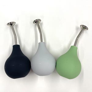 Ball Brause Sprinkler Tool: Wet Felting Fiber Arts Device