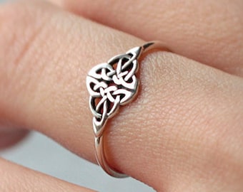 Celtic knot ring Infinity knot Love knot ring Celtic ring Silver ring Celtic jewelry Recycled sterling silver 925 Jewelry by Katstudio