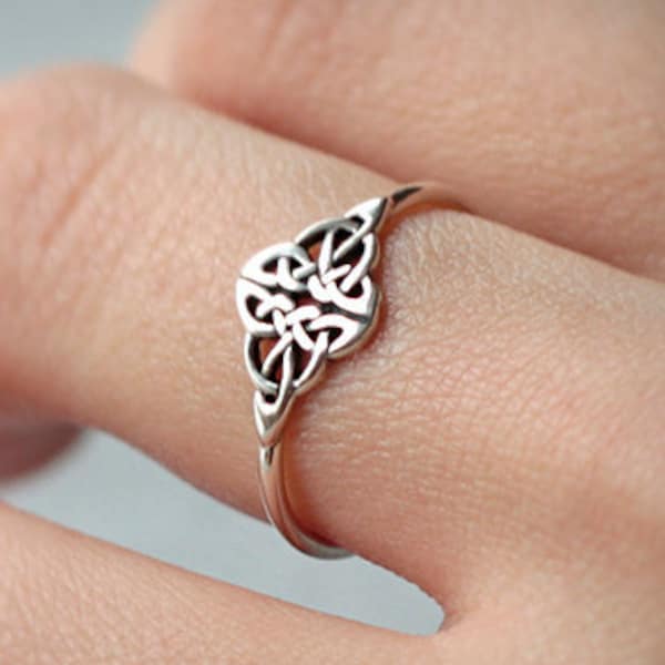 Celtic knot ring Infinity knot Love knot ring Celtic ring Silver ring Celtic jewelry Recycled sterling silver 925 Jewelry by Katstudio