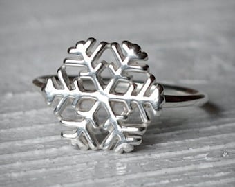 Sterling Silver Snowflake Ring: Winter Christmas Jewelry