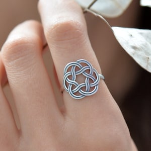 Celtic ring Sterling silver Celtic circle ring Celtic knot ring Infinity knot Recycled silver ring Celtic jewelry Bague celtique Katstudio