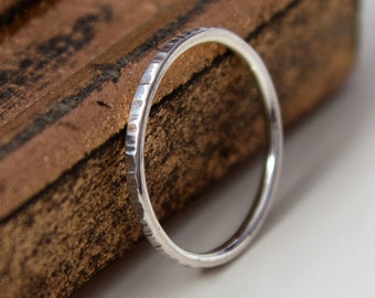 Textured ring Sterling silver textured silver ring Simple delicate stacking ring Hammered ring Minimalist jewelry 1.6mm 14 gauge Katstudio