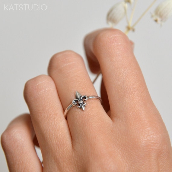 Fleur De Lys Ring Lily Flower Stylized Lily Symbol French Heraldry Sterling Silver 925 Jewelry by Katstudio Etsy Australia