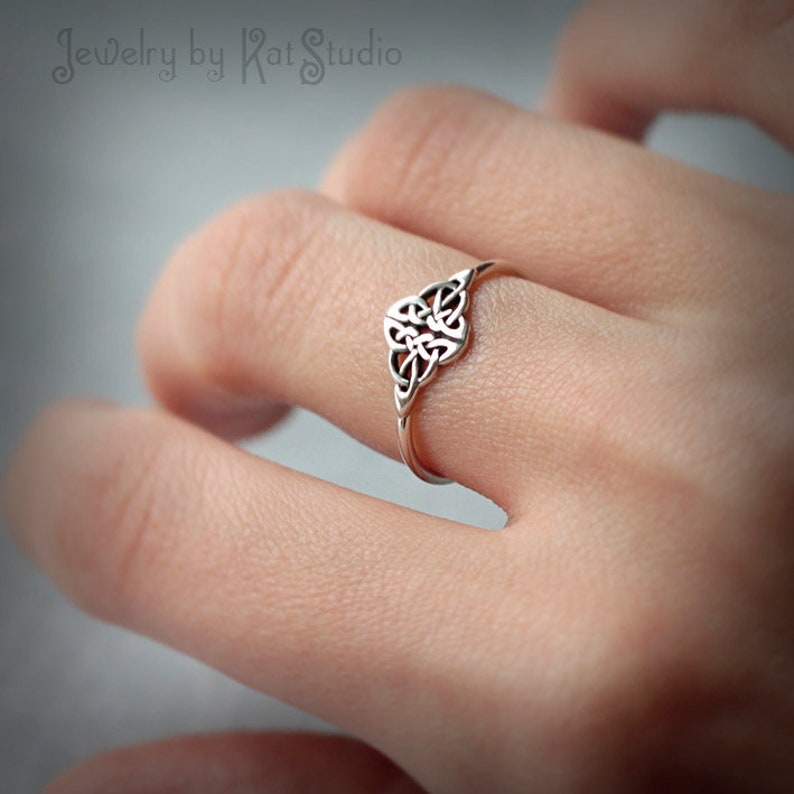Celtic knot ring Infinity knot Love knot ring Celtic ring Silver ring Celtic jewelry Recycled sterling silver 925 Jewelry by Katstudio 