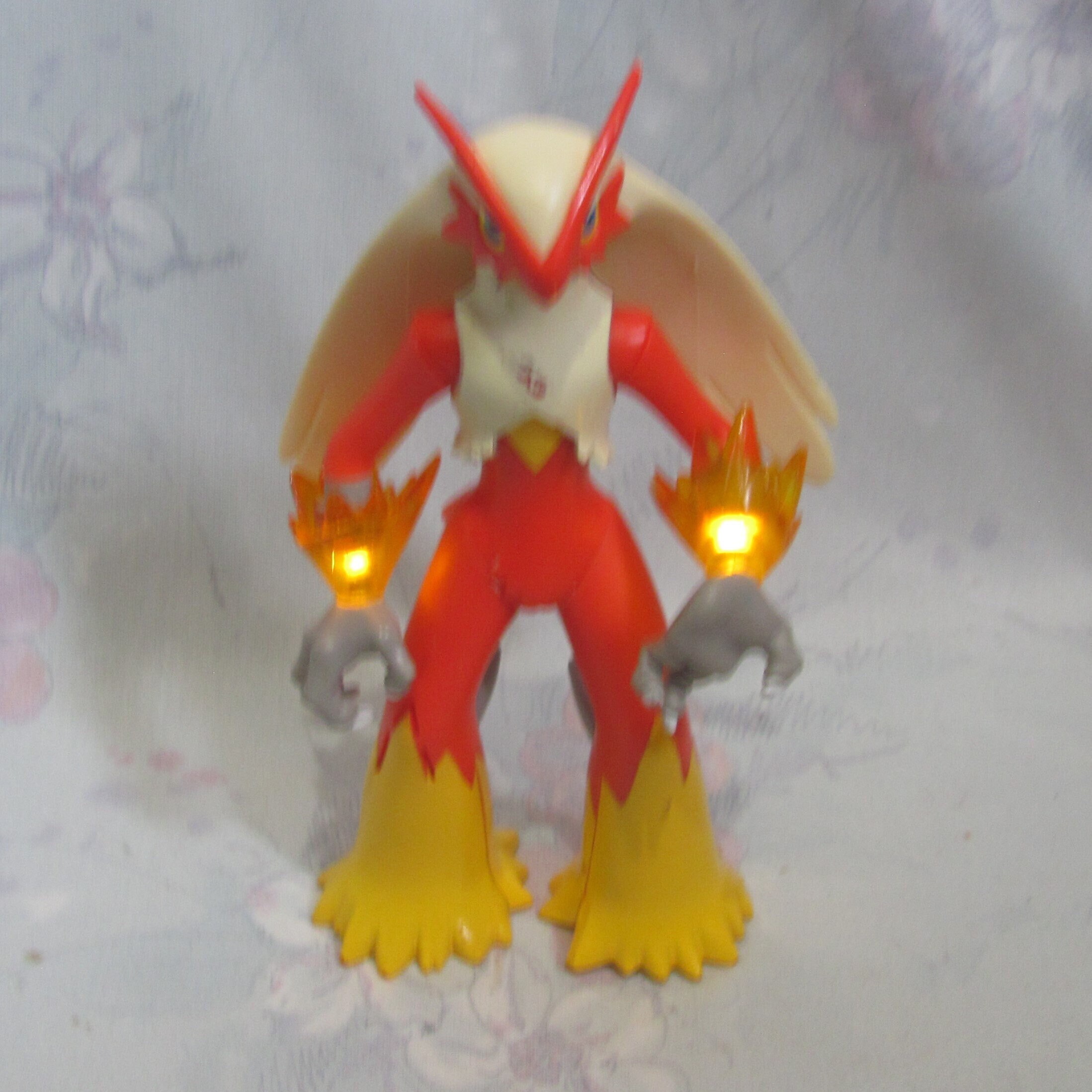 Vintage Jakks Pokemon Blaziken Action Figure 6 Tall Hands Vintage Jakks Pokemon Blaziken Action Figure 6 Tall Hands