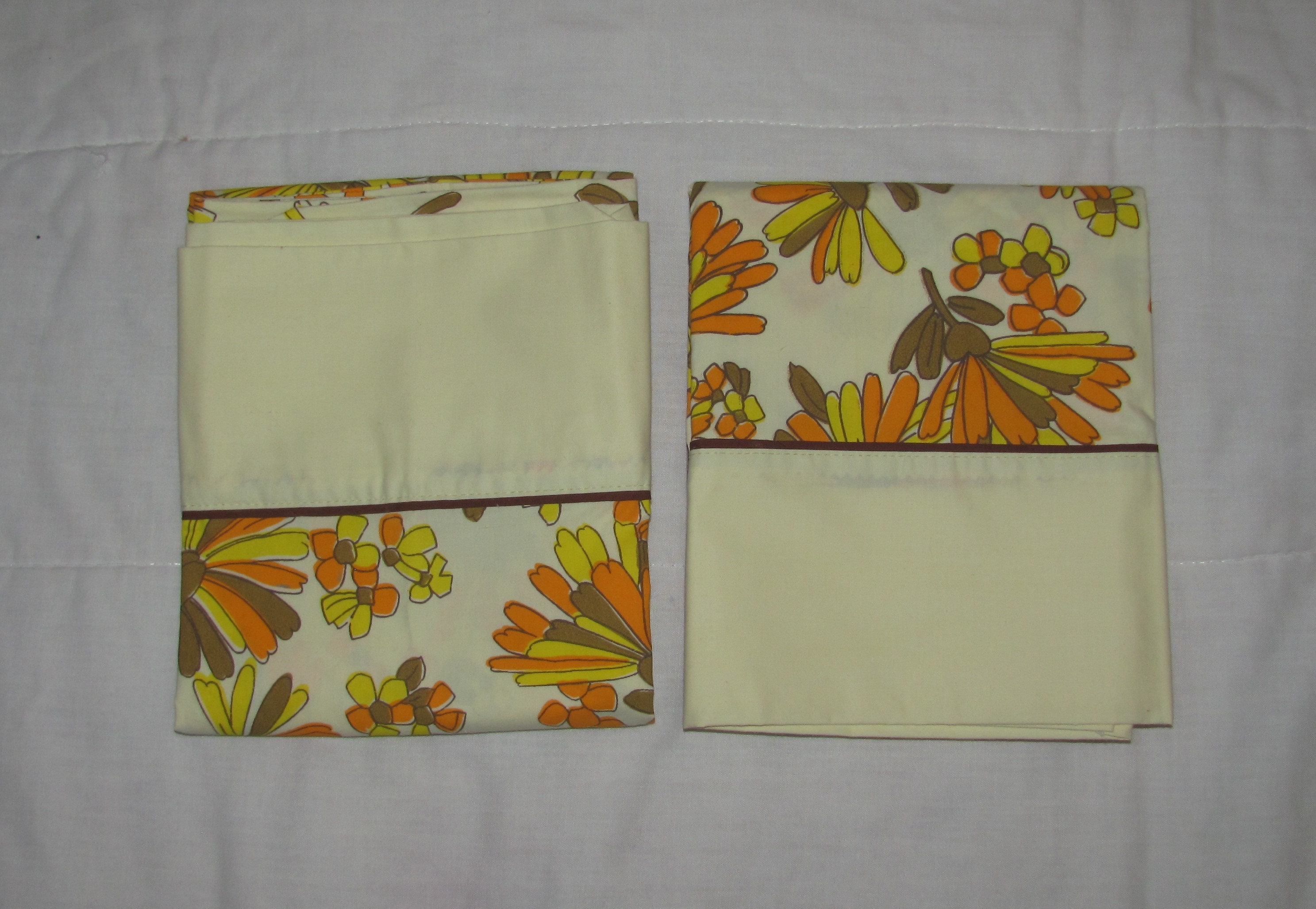 Vintage Wabasso Floral Pillowcase Set of 2 Yellow, Brown Flowers Pale  Yellow Border 