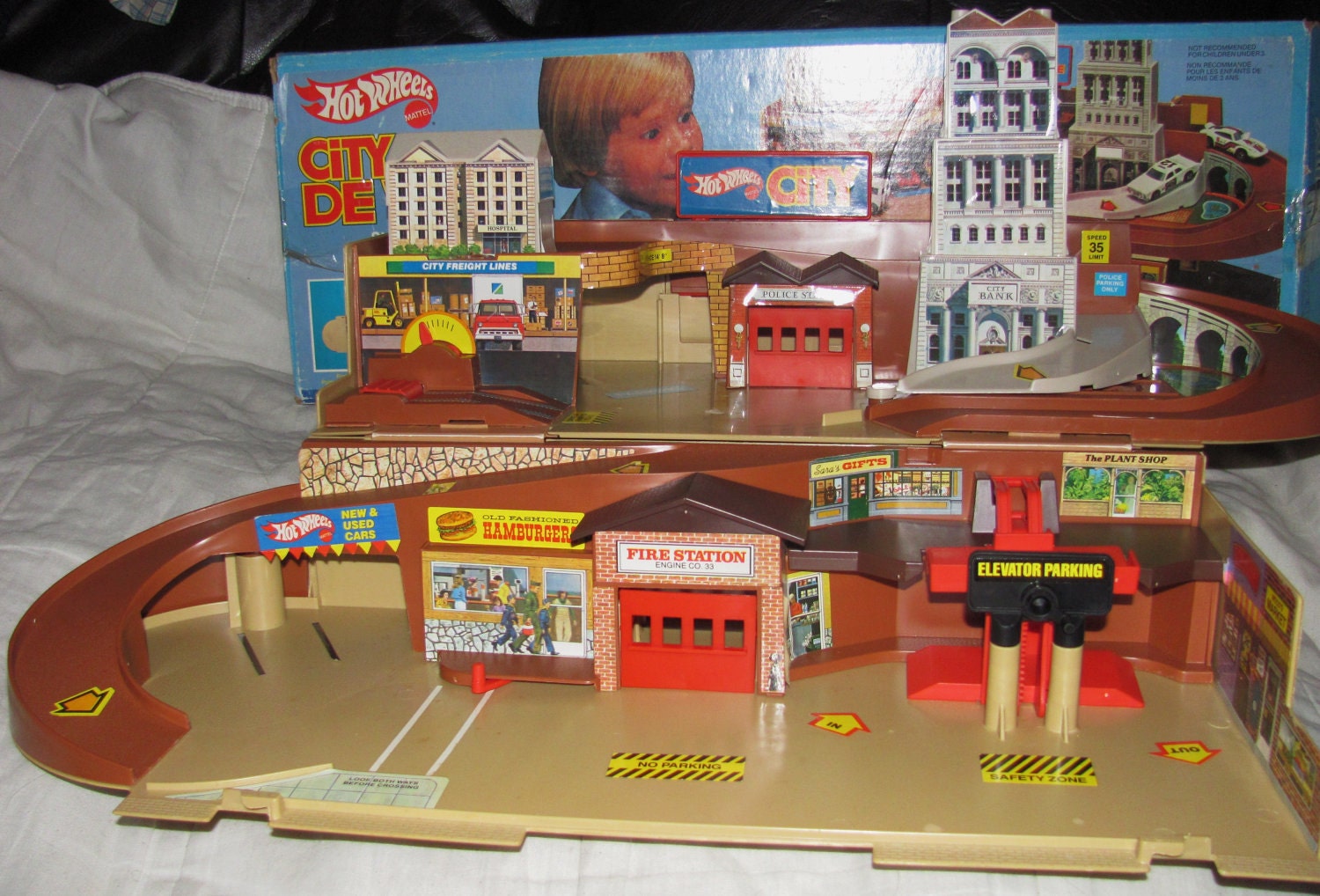 Vintage 1982 Hot Wheels Sto and Go City with box Sto N Go Etsy