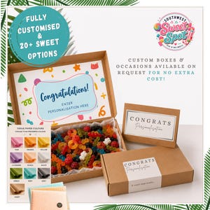 Pode incluir: Uma caixa de papelão marrom cheia de balas de goma coloridas, com uma tampa contendo o texto Congratulations! Enter Personalisation Here. Inclui uma caixa fechada menor com uma etiqueta Congrats Personalisation e uma tabela de cores de papel de seda.