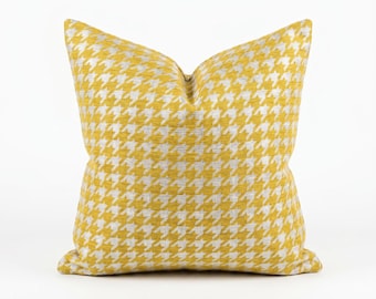 Gold Houndstooth Luxury Cushion Cover: Modern Geometric Pillow