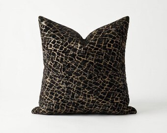Black and Gold Crackle Velvet Pillow Cover, Abstract Modern Textured Throw Pillow