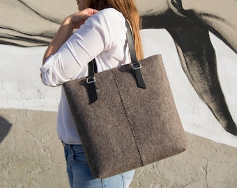 TOTE BAG en feutre de laine avec bracelets en cuir - gris naturel - sac en feutre pour femmes - fabriqué en Italie