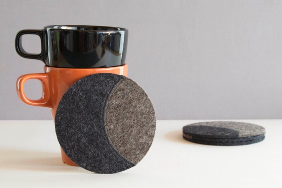 Set of round felt coasters - dark grey - made in Italy