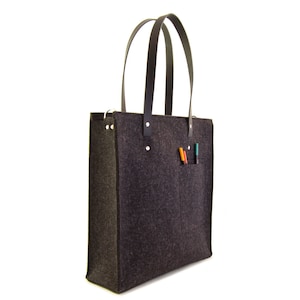 Felt TOTE BAG with leather straps - charcoal - wool felt - black bag - felt bag - wool felt bag - handmade - made in Italy