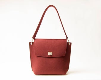 Wool Felt FLAP BAG - maroon tote bag - dark red bag - womens bag - felt shoulder bag - elegant bag - made in Italy