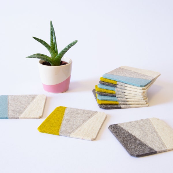 Set of felt coasters - light colors - square coasters - wool felt coasters - geometric coasters - housewarming gift - made in Italy