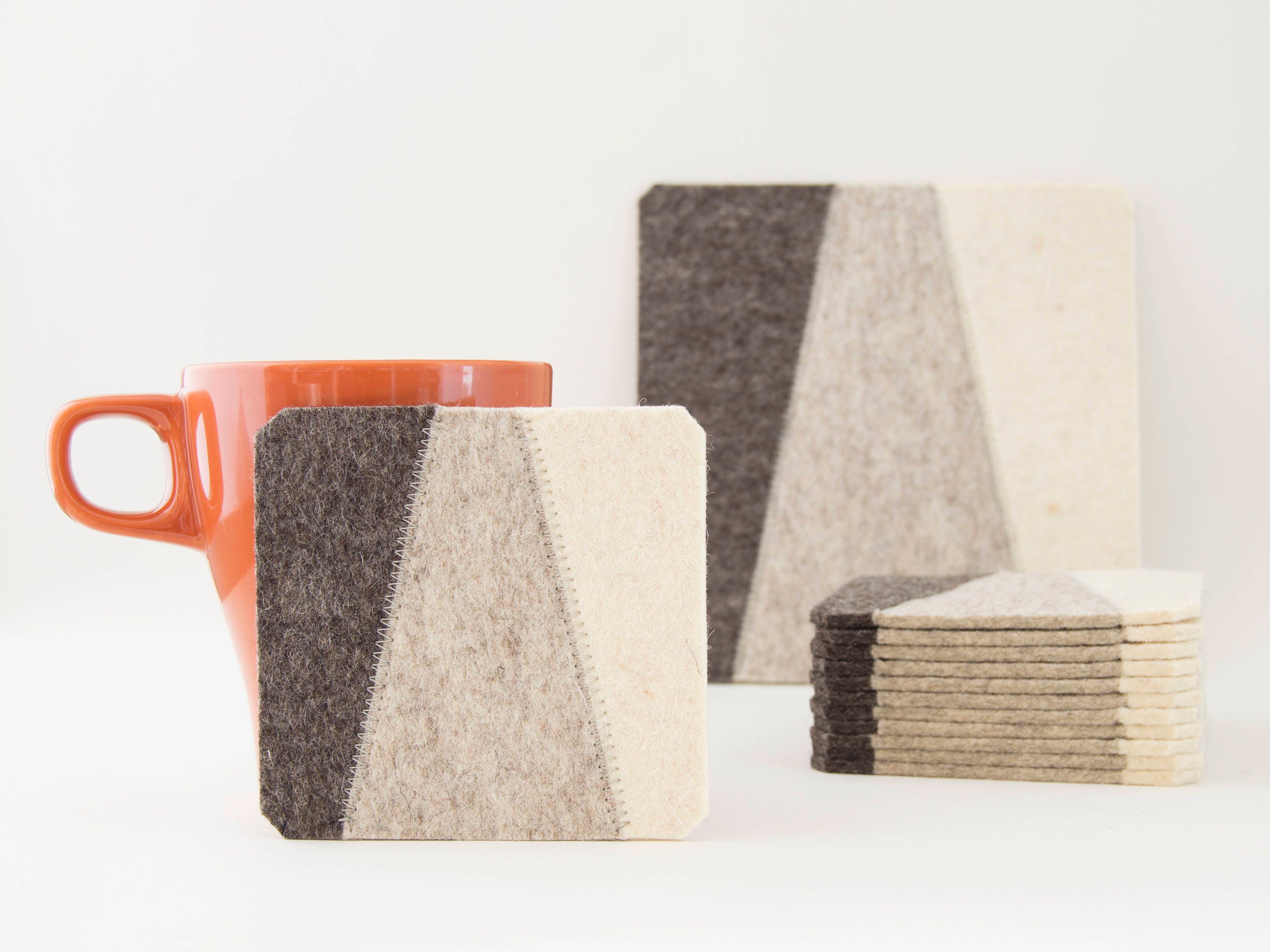 Set of felt coasters / square coasters / light grey / grey coasters
