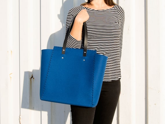 Extra large felt TOTE BAG - deep blue - made in Italy