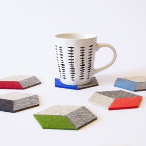 Set of felt coasters - colorful coasters - hexagonal coasters - wool felt coasters - geometric coasters - housewarming gift - made in Italy