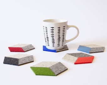Set of felt coasters - colorful coasters - hexagonal coasters - wool felt coasters - geometric coasters - housewarming gift - made in Italy