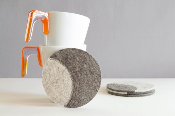 Set of round felt coasters - light grey - made in Italy