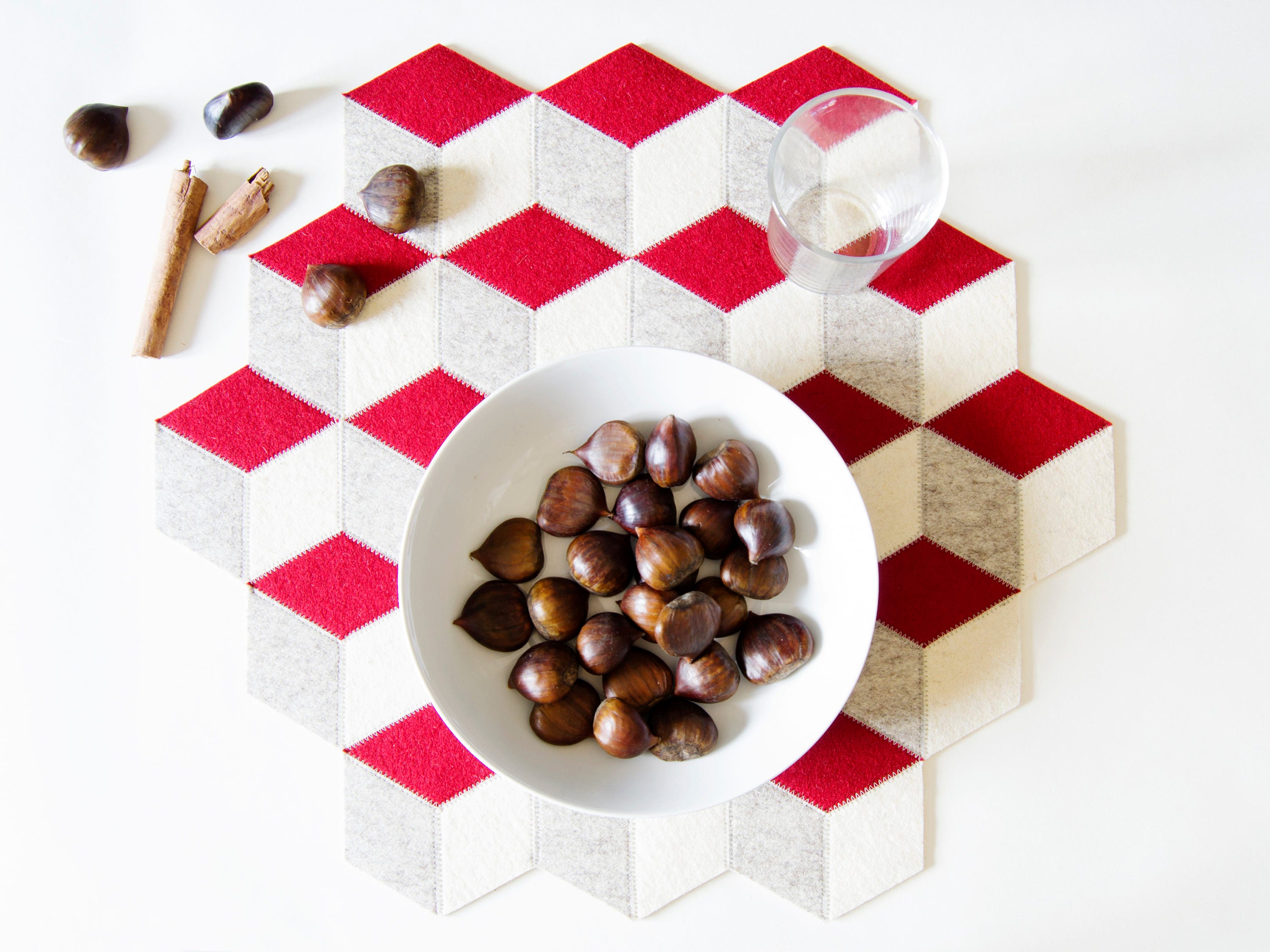 Red and white wool felt placemat made in Italy