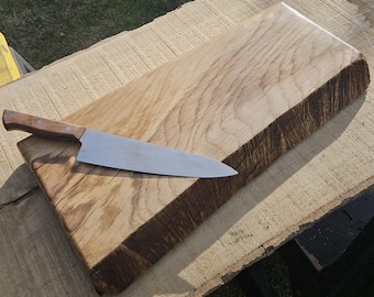Tabla de cortar de roble con borde natural: Plato rústico de Yorkshire para servir, tabla para embutidos