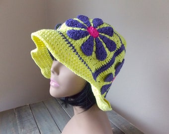 Groovy floppy bucket hat with purple and pink daisies, crochet granny square hat, teen/adult size beach beanie