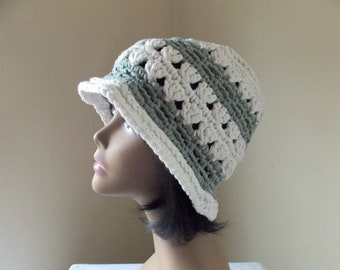 Chunky crochet bucket hat, off white and grey floppy sun bonnet, women unisex summer shade hat