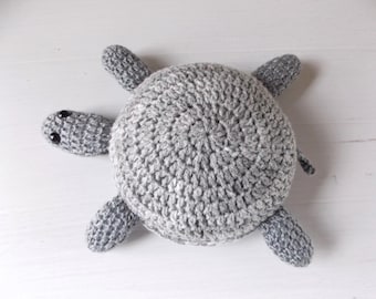 Gray crochet turtle mop, kitchen floor sink drip catcher