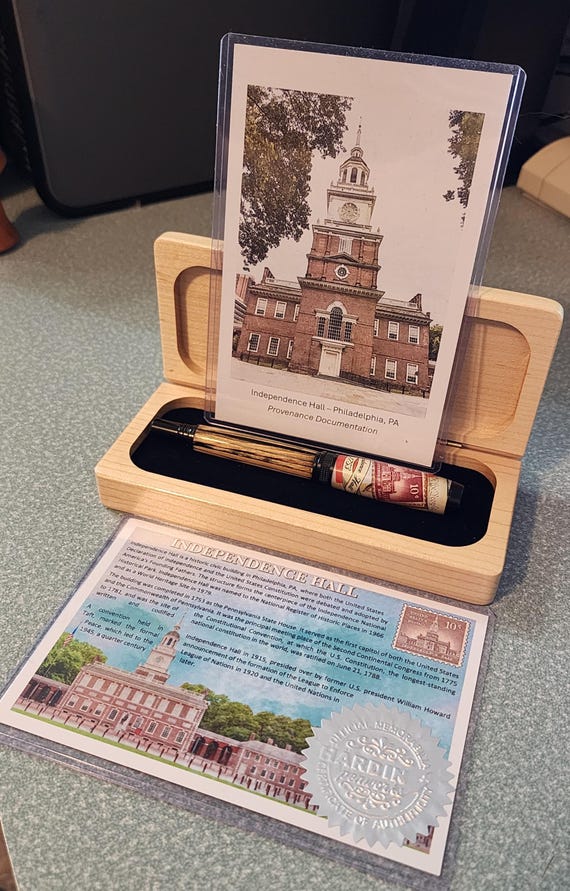 Relic Independence Hall memorbila pen and box with COA's