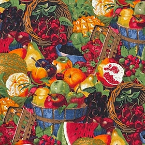 Peut inclure: Une nature morte colorée mettant en scène des fruits, des baies et des légumes disposés dans des paniers et des bols. L'image comprend une variété de fruits, notamment des pommes, des oranges, des poires et des raisins, ainsi que des légumes tels que des oignons et des poivrons. L'image est une représentation vibrante et colorée d'une récolte abondante.