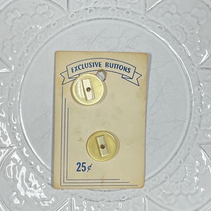 Boutons cartonnés jaune pâle vintage, boutons exclusifs