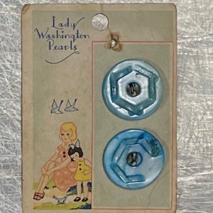 Vintage Lady Washington Pearls Light Blue Mother of Pearl Buttons on Original Card