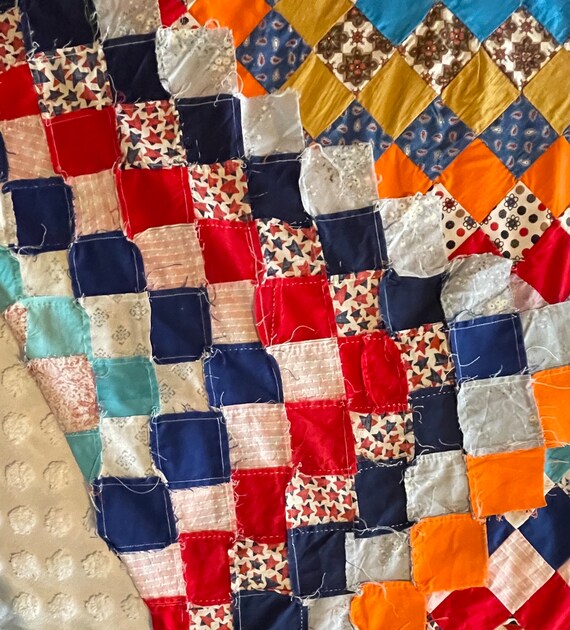 Couverture Patchwork Vintage "Trip Around The World" - 56 X 54 Inches - Piquée à La Machine - États-Unis