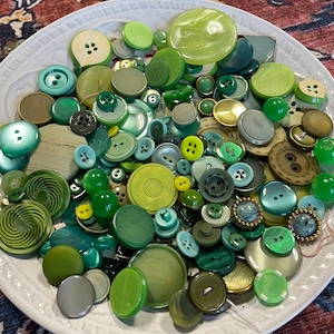 Vintage 200 Green Buttons Lot