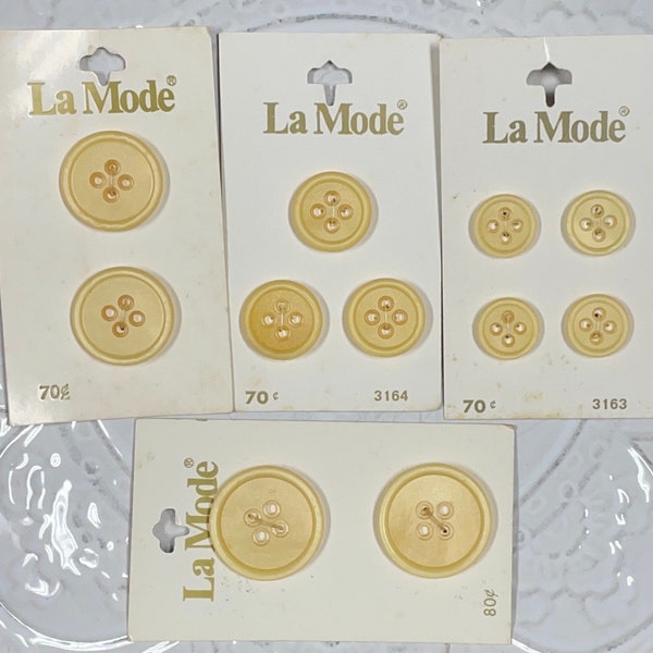 Vintage Pale Yellow La Mode Carded Buttons