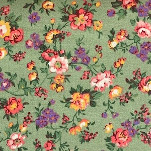 100% Cotton Green Floral Fabric, Calico, Wildflower, Country Floral