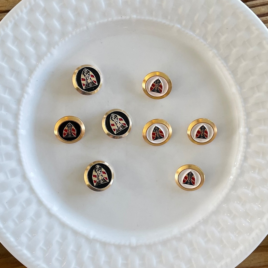 Vintage Gold Metal Crest Buttons - Etsy