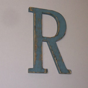 12-inch Distressed Wood Letter R Wall Hanging Monogram Initial image 4