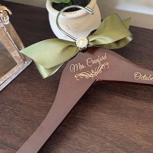 Wedding hanger, Personalized Wedding hanger, Custom name wire hanger, Bridal shower gifts, 2026 Bride gift, Bridesmaid hanger