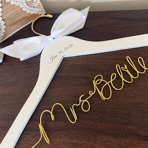 Personalized Wedding Hanger, Bride Name Wire Hanger, Bridal Dress Hanger, Engagement Gift for Bride, Custom Wire Hanger, 2026 Bride