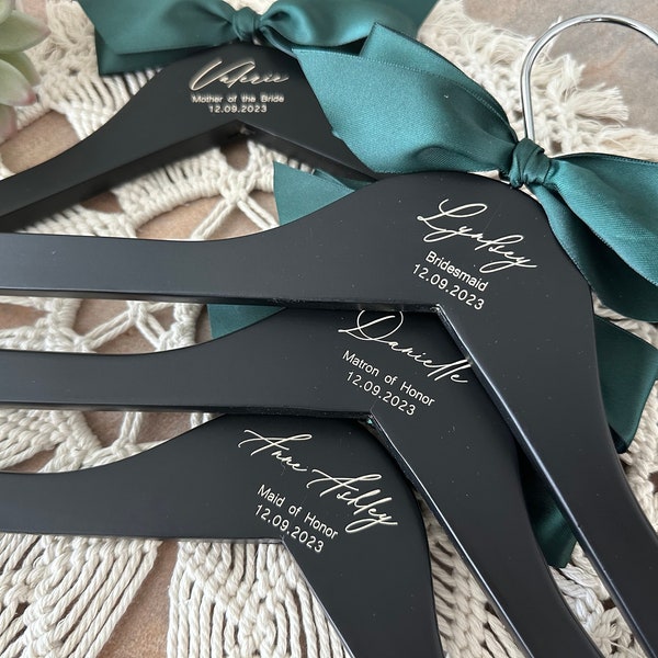 Bridesmaids gift, Wedding dress hanger, Engraved Hanger, Custom Hangers, Wedding hangers, Wedding, Bridal gifts, Wedding shower gifts, Bride