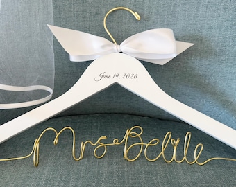 Custom Bridal Hanger with Wire Name, Wedding Hanger, Custom Engagement Gifts, Wedding Dress Hanger, Unique Bride gift, 2026 Bride