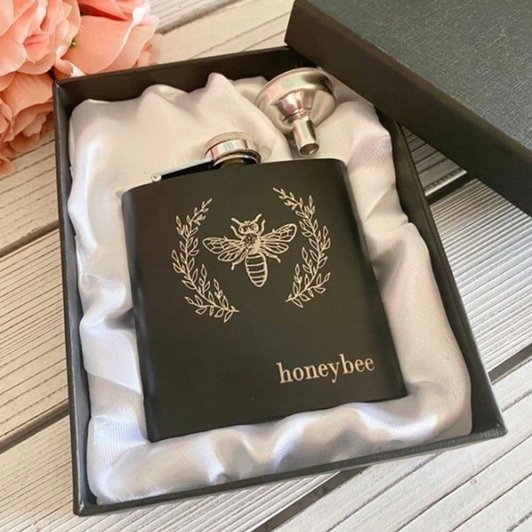 Queen bee flask for mom, Mothers day gifts, Custom flask gifts for her, Honey bee, Personalized gifts flask, Moms gift from daughter